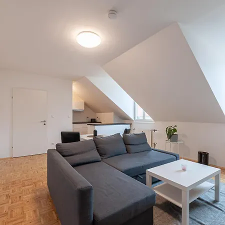 2 In Der Stadt - Grazy *