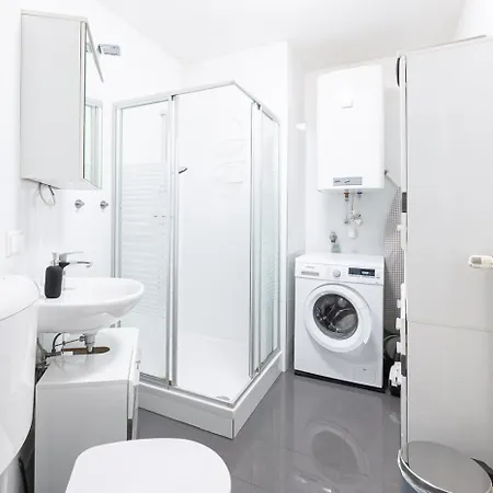 2 In Der Stadt - Grazy *